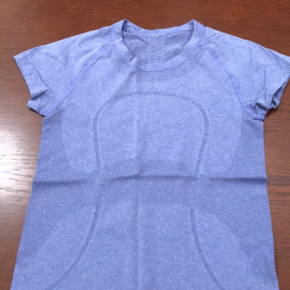 Lululemon short sleeve top